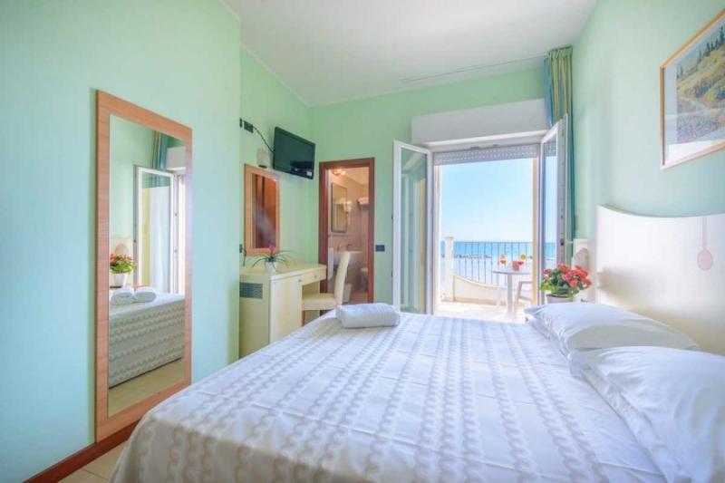Hotel Zeus Rimini Exterior photo