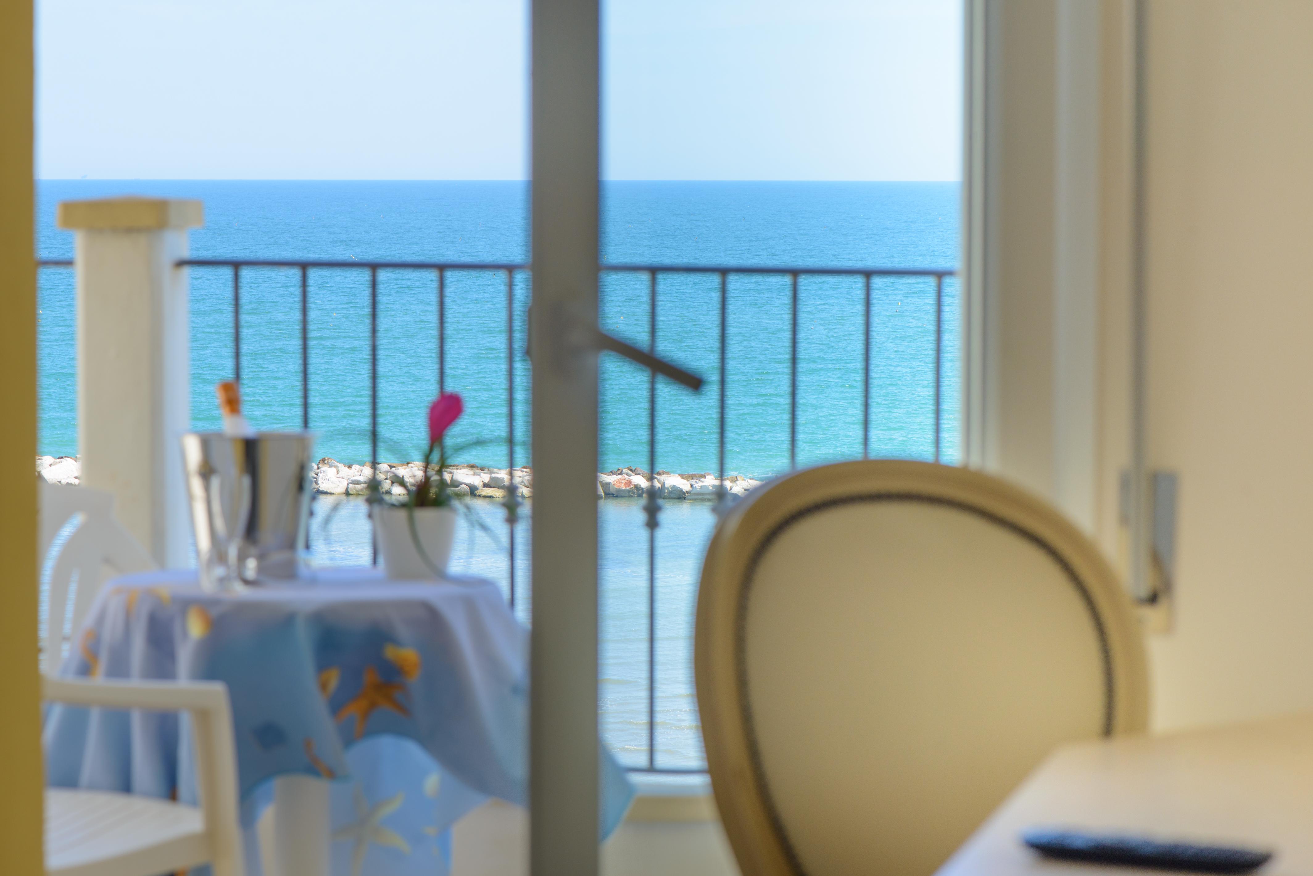 Hotel Zeus Rimini Exterior photo